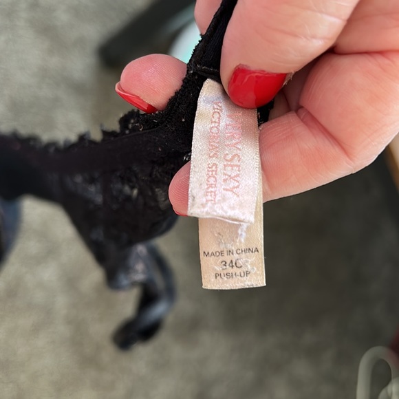 Black and Tan Lace Push-Up Bra - Picture 6 of 6